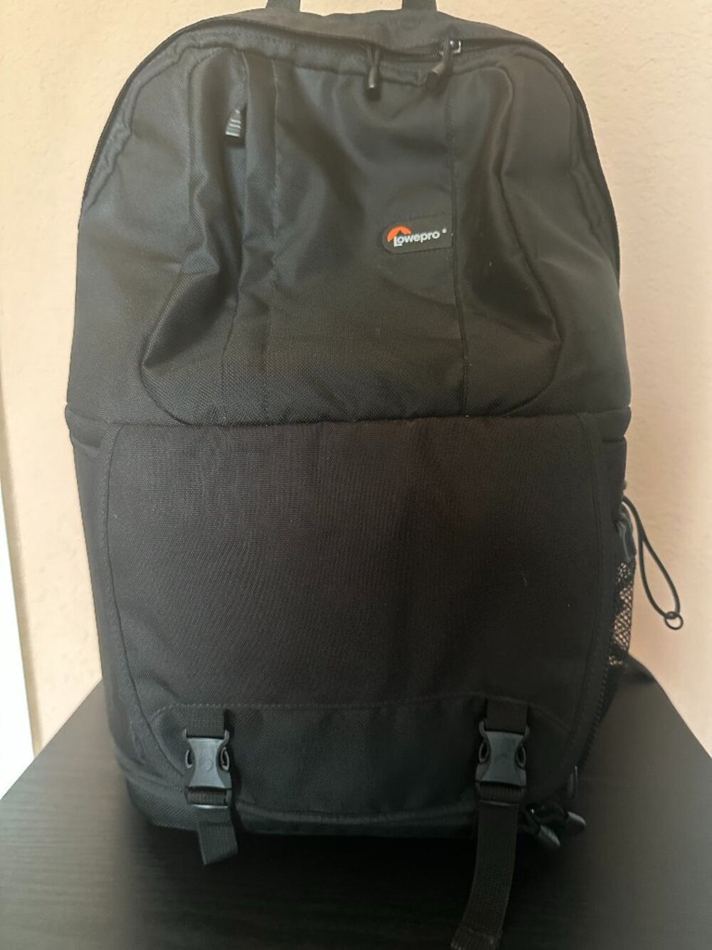 Lowepro Fastpack 350 DSLR Camera Backpack Laptop Travel Bag Black Excellent